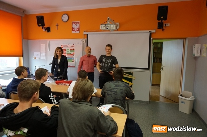 Zdjęcie w galerii na portalu naszwodzislaw.com: Uczyli się czym jest HIV i AIDS wiadomości z regionu