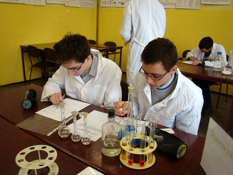 Zdjęcie w galerii na portalu naszwodzislaw.com: SZPUNTEM w dół wiadomości z regionu