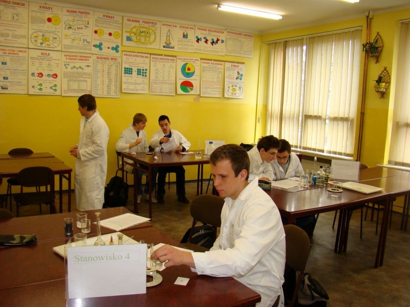 Zdjęcie w galerii na portalu naszwodzislaw.com: SZPUNTEM w dół wiadomości z regionu