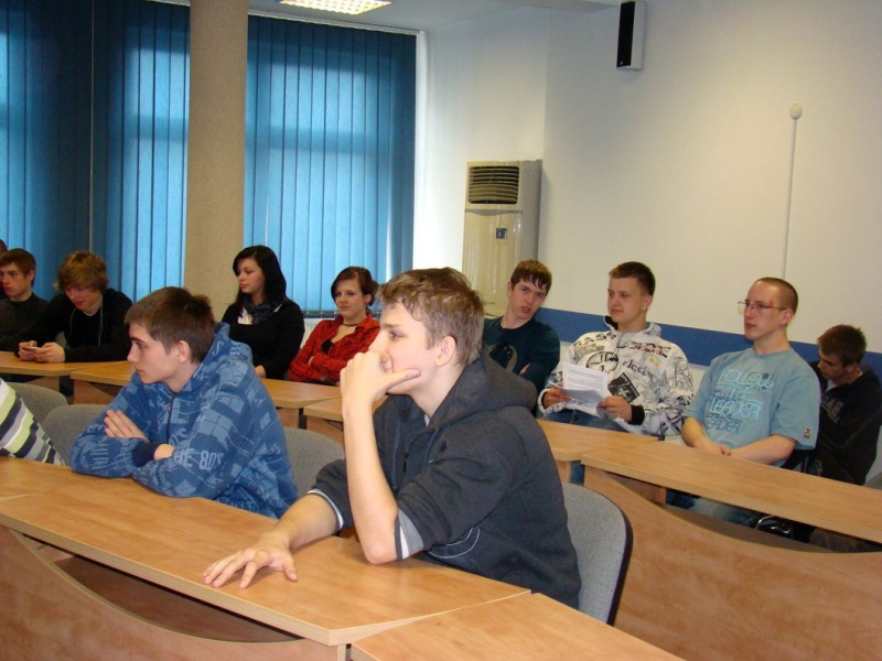 Zdjęcie w galerii na portalu naszwodzislaw.com: SZPUNTEM w dół wiadomości z regionu