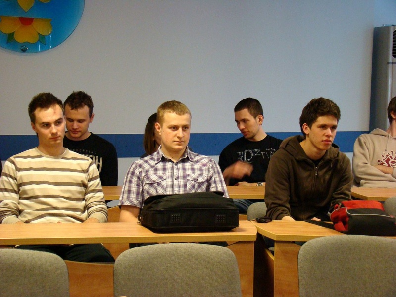 Zdjęcie w galerii na portalu naszwodzislaw.com: SZPUNTEM w dół wiadomości z regionu