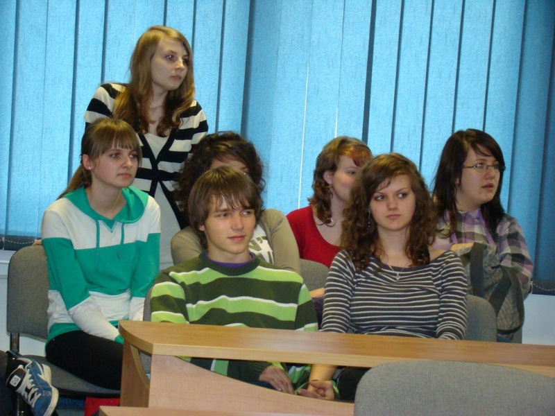 Zdjęcie w galerii na portalu naszwodzislaw.com: SZPUNTEM w dół wiadomości z regionu