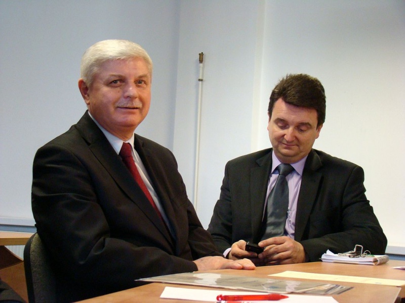 Zdjęcie w galerii na portalu naszwodzislaw.com: SZPUNTEM w dół wiadomości z regionu