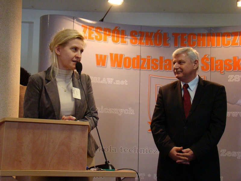 Zdjęcie w galerii na portalu naszwodzislaw.com: SZPUNTEM w dół wiadomości z regionu