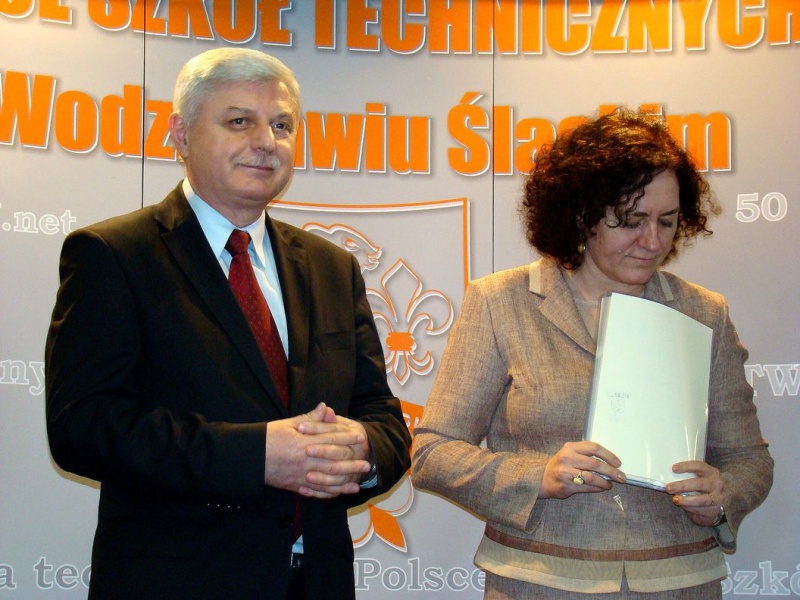 Zdjęcie w galerii na portalu naszwodzislaw.com: SZPUNTEM w dół wiadomości z regionu