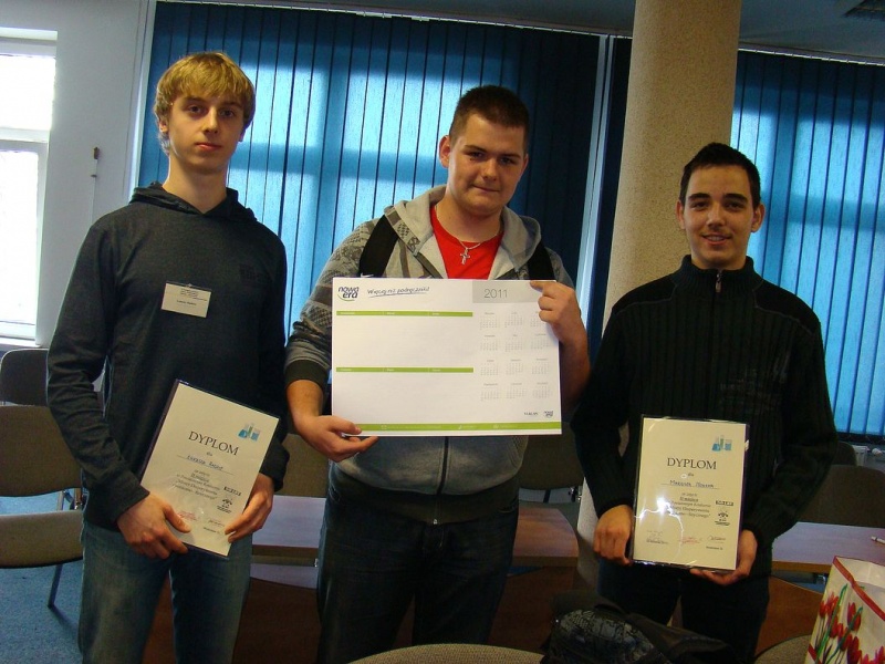 Zdjęcie w galerii na portalu naszwodzislaw.com: SZPUNTEM w dół wiadomości z regionu