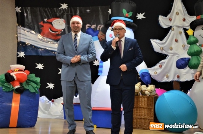 Zdjęcie w galerii na portalu naszwodzislaw.com: Powiatowe Mikołajki w Śnieżnej Krainie wiadomości z regionu