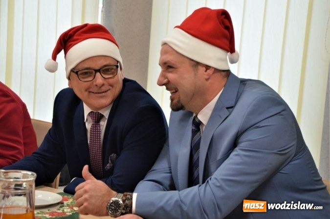 Zdjęcie w galerii na portalu naszwodzislaw.com: Powiatowe Mikołajki w Śnieżnej Krainie wiadomości z regionu