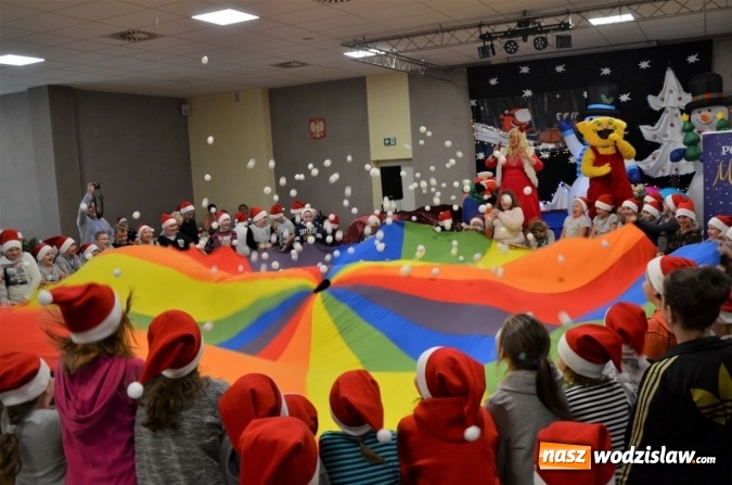 Zdjęcie w galerii na portalu naszwodzislaw.com: Powiatowe Mikołajki w Śnieżnej Krainie wiadomości z regionu