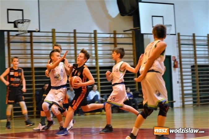 Zdjęcie w galerii na portalu naszwodzislaw.com: Koszykarze MKS Wodzisław pokonali Mistrza Śląska! wiadomości z regionu