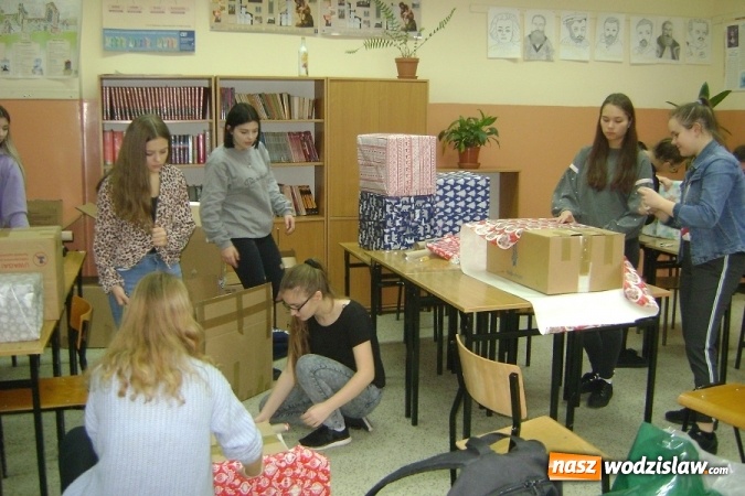 Zdjęcie w galerii na portalu naszwodzislaw.com: Szlachetna Paczka i akcja charytatywna na rzecz Mikołajka z Połomi wiadomości z regionu