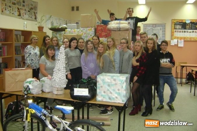Zdjęcie w galerii na portalu naszwodzislaw.com: Szlachetna Paczka i akcja charytatywna na rzecz Mikołajka z Połomi wiadomości z regionu
