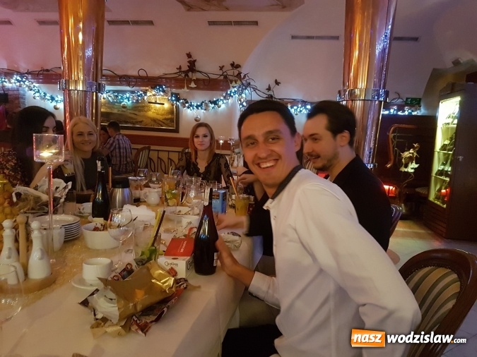 Zdjęcie w galerii na portalu naszwodzislaw.com: Wigilijka w DenticaCenter wiadomości z regionu