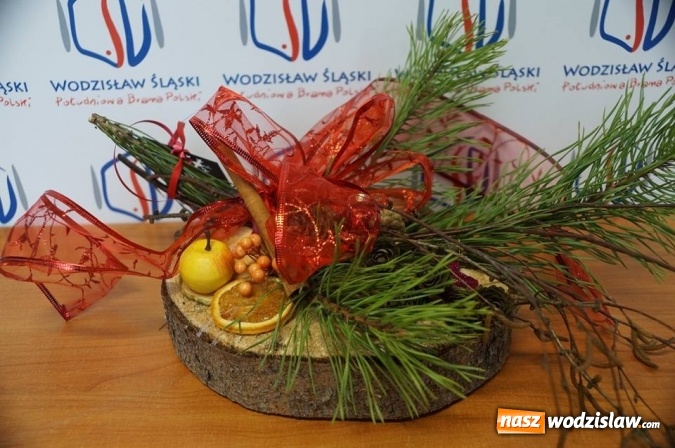 Zdjęcie w galerii na portalu naszwodzislaw.com: Znamy zwycięzców konkursu na najpiękniejszy stroik wiadomości z regionu
