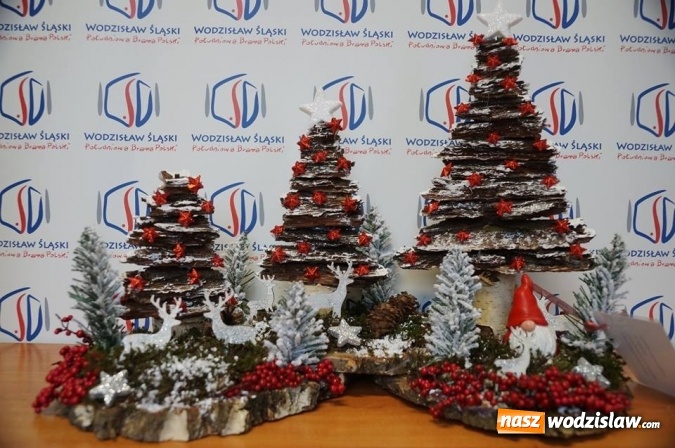 Zdjęcie w galerii na portalu naszwodzislaw.com: Znamy zwycięzców konkursu na najpiękniejszy stroik wiadomości z regionu