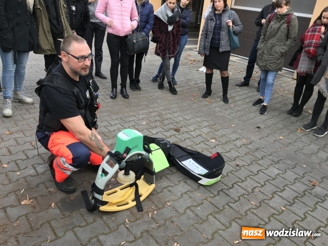 Zdjęcie w galerii na portalu naszwodzislaw.com: Młodzież Tischnera ponownie w szpitalu wiadomości z regionu