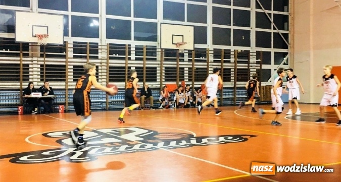 Zdjęcie w galerii na portalu naszwodzislaw.com: Wodzisławscy koszykarze zwycięzcy w Katowicach. Koncertowy mecz Mikołaja Rducha wiadomości z regionu