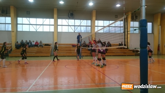 Zdjęcie w galerii na portalu naszwodzislaw.com: Wodzisławska  Zorza ponownie najlepsza w Świątecznym Turnieju Piłki Siatkowej Kadetek wiadomości z regionu