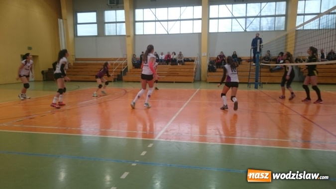 Zdjęcie w galerii na portalu naszwodzislaw.com: Wodzisławska  Zorza ponownie najlepsza w Świątecznym Turnieju Piłki Siatkowej Kadetek wiadomości z regionu