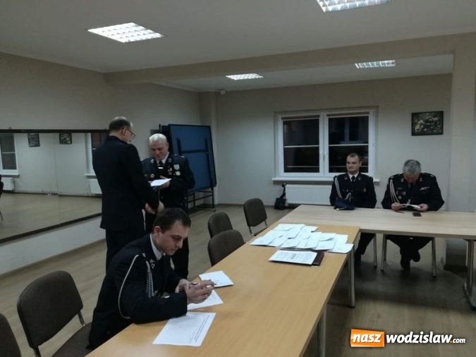 Zdjęcie w galerii na portalu naszwodzislaw.com: Strażacy dostali rabat na paliwo wiadomości z regionu