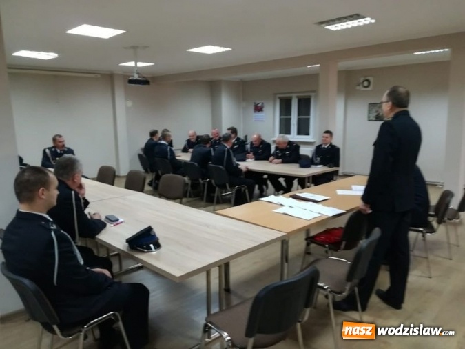 Zdjęcie w galerii na portalu naszwodzislaw.com: Strażacy dostali rabat na paliwo wiadomości z regionu