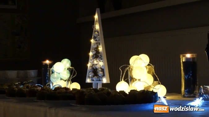 Zdjęcie w galerii na portalu naszwodzislaw.com: III koncert kolęd i pastorałek w wodzisławskim Ekonomiku wiadomości z regionu