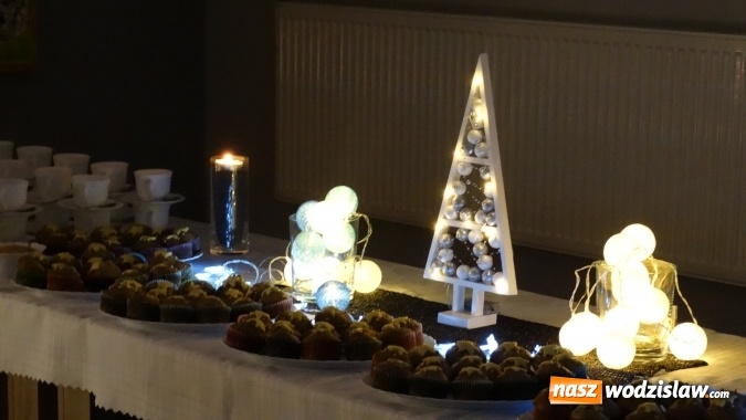 Zdjęcie w galerii na portalu naszwodzislaw.com: III koncert kolęd i pastorałek w wodzisławskim Ekonomiku wiadomości z regionu