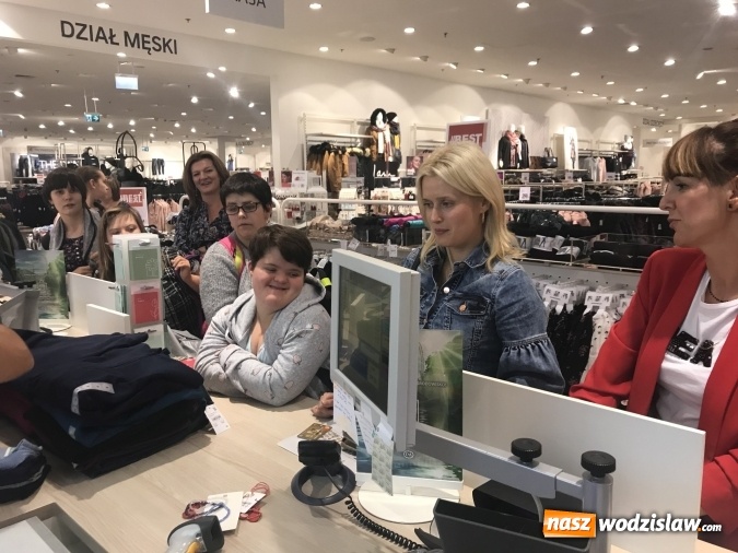 Zdjęcie w galerii na portalu naszwodzislaw.com: Dzień jak pudełko czekoladek… wiadomości z regionu