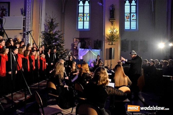 Zdjęcie w galerii na portalu naszwodzislaw.com: Wspaniały koncert w kościele WNMP w Wodzisławiu Śląskim wiadomości z regionu