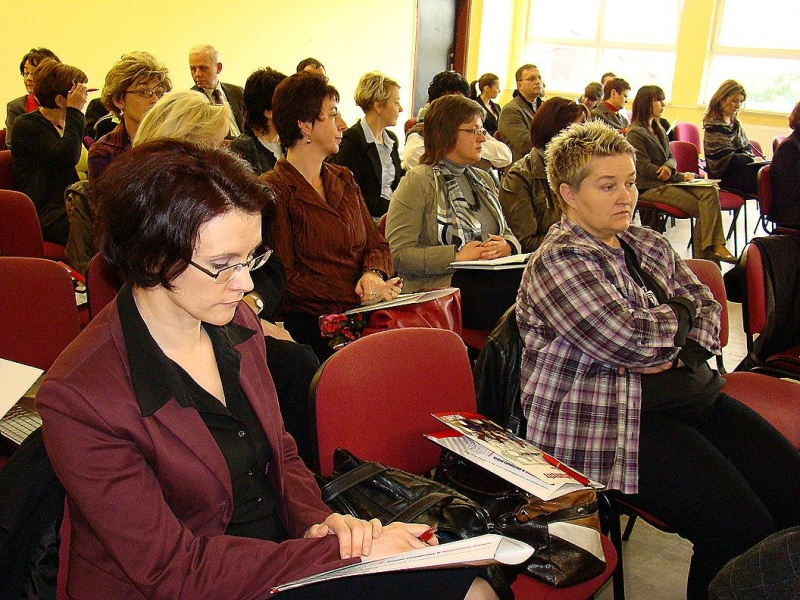 Zdjęcie w galerii na portalu naszwodzislaw.com: Na AHE dyskutowali o reformie wiadomości z regionu