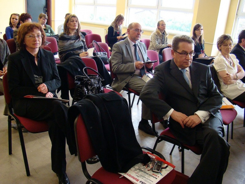 Zdjęcie w galerii na portalu naszwodzislaw.com: Na AHE dyskutowali o reformie wiadomości z regionu