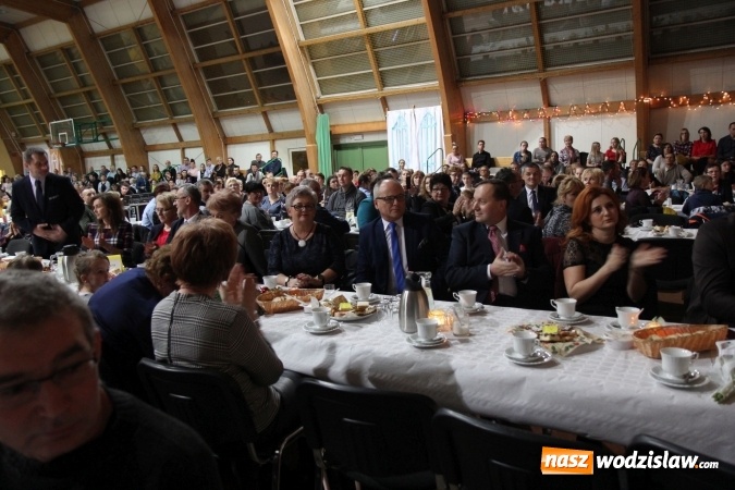 Zdjęcie w galerii na portalu naszwodzislaw.com: Wyjątkowy jubileuszowy koncert noworoczny w szkole w Lubomi wiadomości z regionu