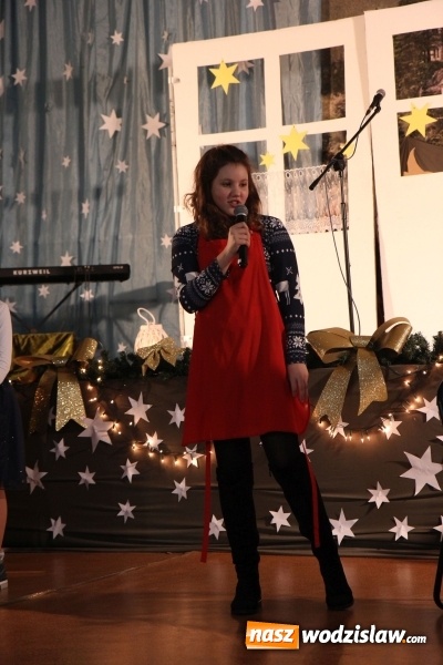 Zdjęcie w galerii na portalu naszwodzislaw.com: Wyjątkowy jubileuszowy koncert noworoczny w szkole w Lubomi wiadomości z regionu