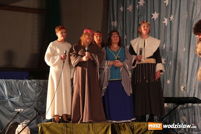 Zdjęcie w galerii na portalu naszwodzislaw.com: Wyjątkowy jubileuszowy koncert noworoczny w szkole w Lubomi wiadomości z regionu