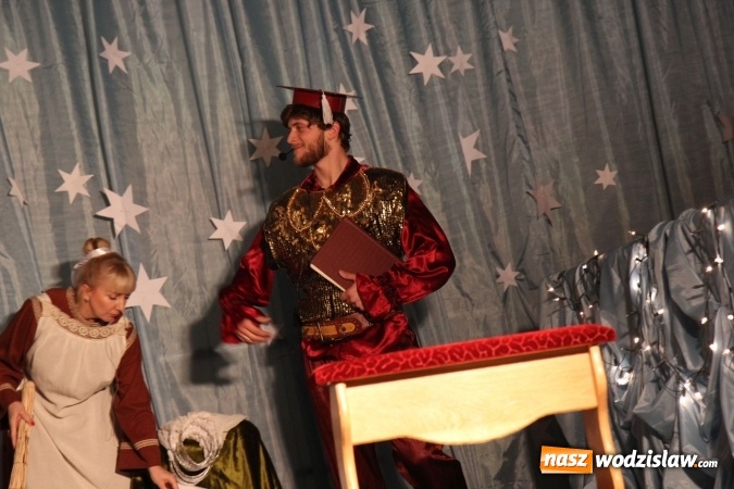 Zdjęcie w galerii na portalu naszwodzislaw.com: Wyjątkowy jubileuszowy koncert noworoczny w szkole w Lubomi wiadomości z regionu