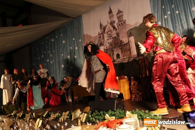 Zdjęcie w galerii na portalu naszwodzislaw.com: Wyjątkowy jubileuszowy koncert noworoczny w szkole w Lubomi wiadomości z regionu