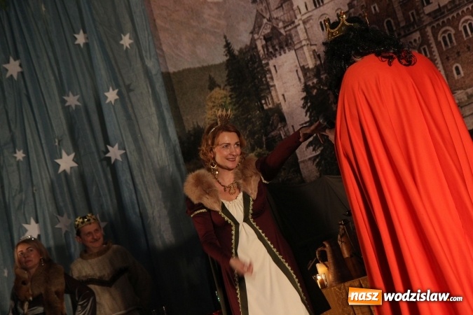 Zdjęcie w galerii na portalu naszwodzislaw.com: Wyjątkowy jubileuszowy koncert noworoczny w szkole w Lubomi wiadomości z regionu