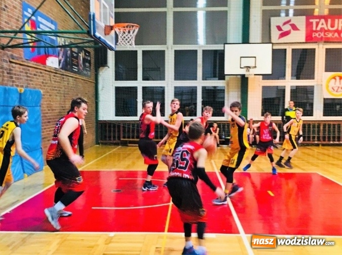 Zdjęcie w galerii na portalu naszwodzislaw.com: Koszykarze MKS Wodzisław awansowali do finału A wiadomości z regionu