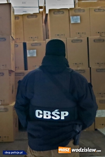 Zdjęcie w galerii na portalu naszwodzislaw.com: Rozbito gang okradający tiry. Działał metodą na plandekę! FOTO i WIDEO wiadomości z regionu