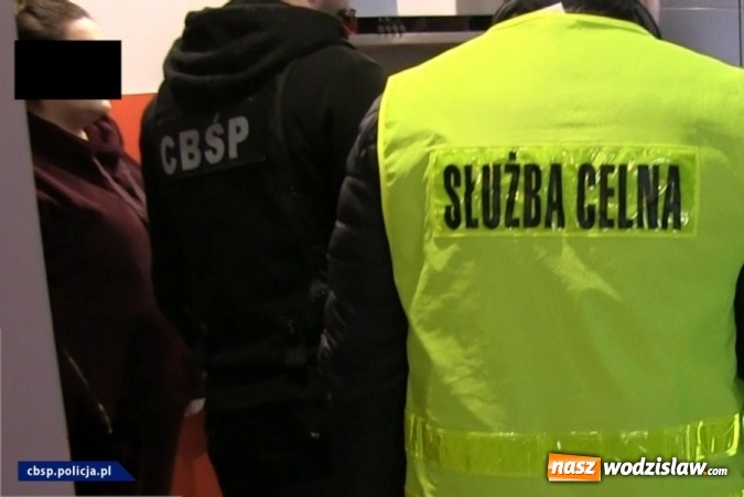 Zdjęcie w galerii na portalu naszwodzislaw.com: Rozbito gang okradający tiry. Działał metodą na plandekę! FOTO i WIDEO wiadomości z regionu