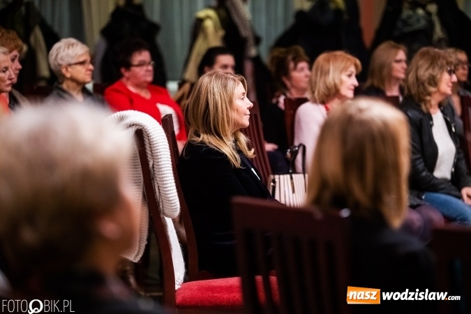 Zdjęcie w galerii na portalu naszwodzislaw.com: #Sprawa Polek. Regionalne spotkanie kobiet w Rzuchowie wiadomości z regionu