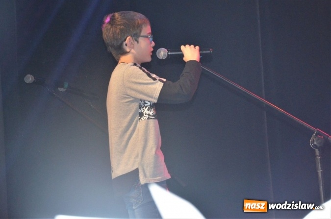 Zdjęcie w galerii na portalu naszwodzislaw.com: Karaoke w rytmie folku w WCK wiadomości z regionu