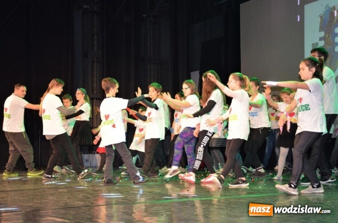 Zdjęcie w galerii na portalu naszwodzislaw.com: Karaoke w rytmie folku w WCK wiadomości z regionu