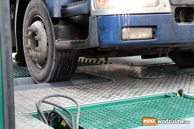 Zdjęcie w galerii na portalu naszwodzislaw.com: Na śląskich drogach pojawił się zielony TRANSFORMERS wiadomości z regionu