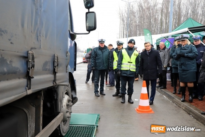 Zdjęcie w galerii na portalu naszwodzislaw.com: Na śląskich drogach pojawił się zielony TRANSFORMERS wiadomości z regionu