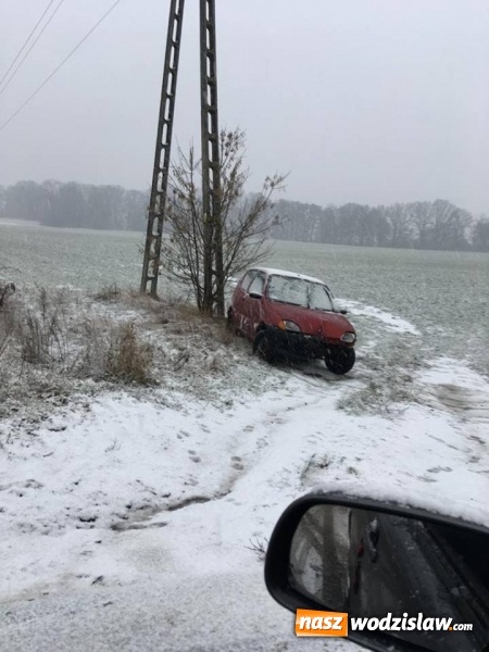 Zdjęcie w galerii na portalu naszwodzislaw.com: Znów spadł śnieg. Wodzisławska policja apeluje o ostrożność wiadomości z regionu