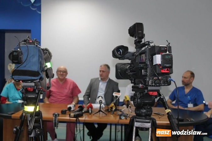 Zdjęcie w galerii na portalu naszwodzislaw.com: Wzruszająca historia. Trzyletni Mikołaj, uratowany z płonącego auta, wrócił do domu wiadomości z regionu