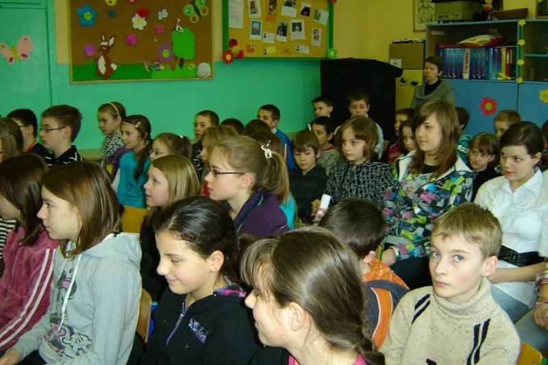 Zdjęcie w galerii na portalu naszwodzislaw.com: Paradowali w strojach z epoki wiadomości z regionu