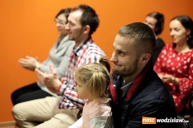 Zdjęcie w galerii na portalu naszwodzislaw.com: Warsztaty bożonarodzeniowe w wodzisławskim Bursztynku wiadomości z regionu