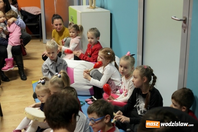 Zdjęcie w galerii na portalu naszwodzislaw.com: Warsztaty bożonarodzeniowe w wodzisławskim Bursztynku wiadomości z regionu